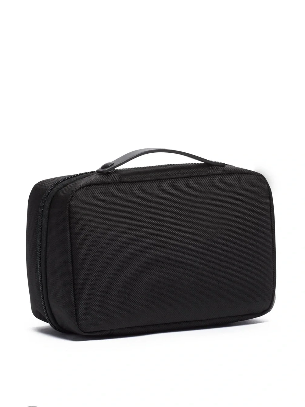 Tumi stay organized
